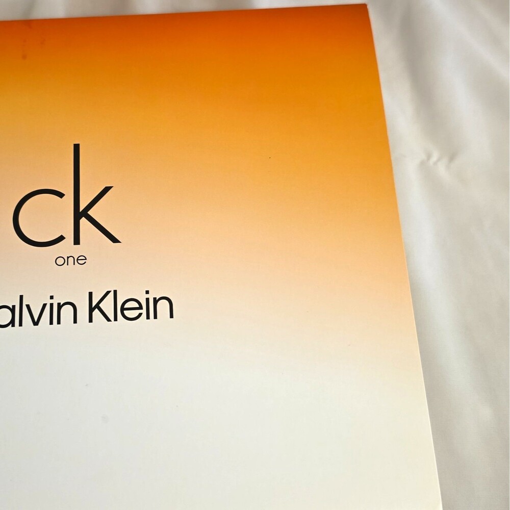 Calvin Klein CK One Gift Set EDT Spray 3.3 fl oz + Body Wash + Mini